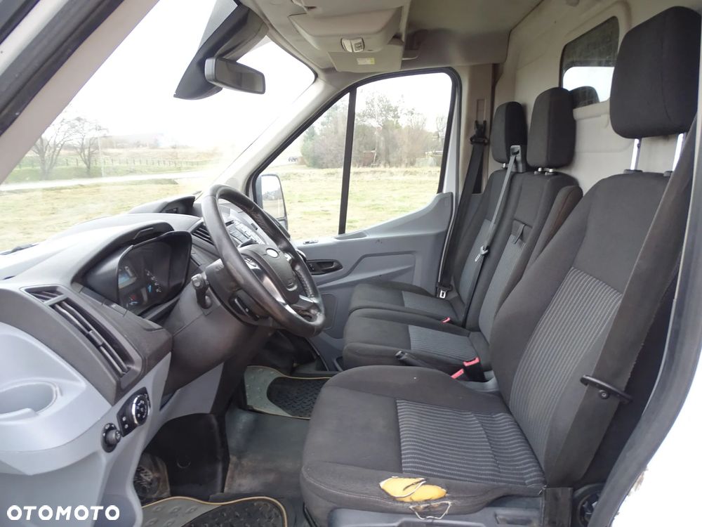 Ford Transit 350E - 8