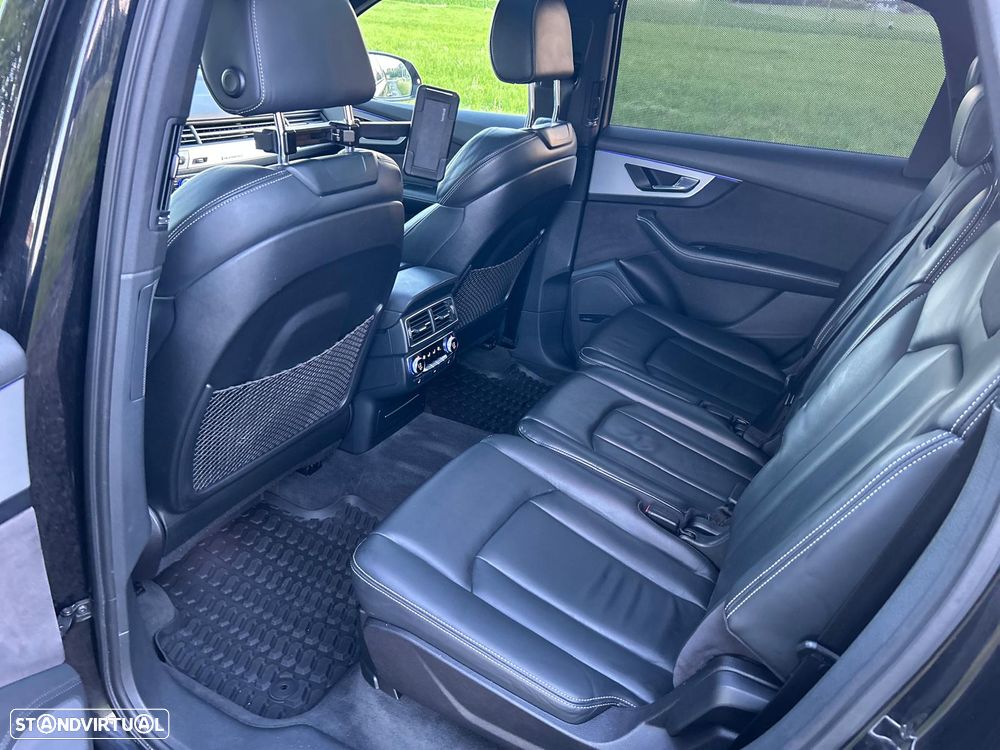 Audi Q7 - 11