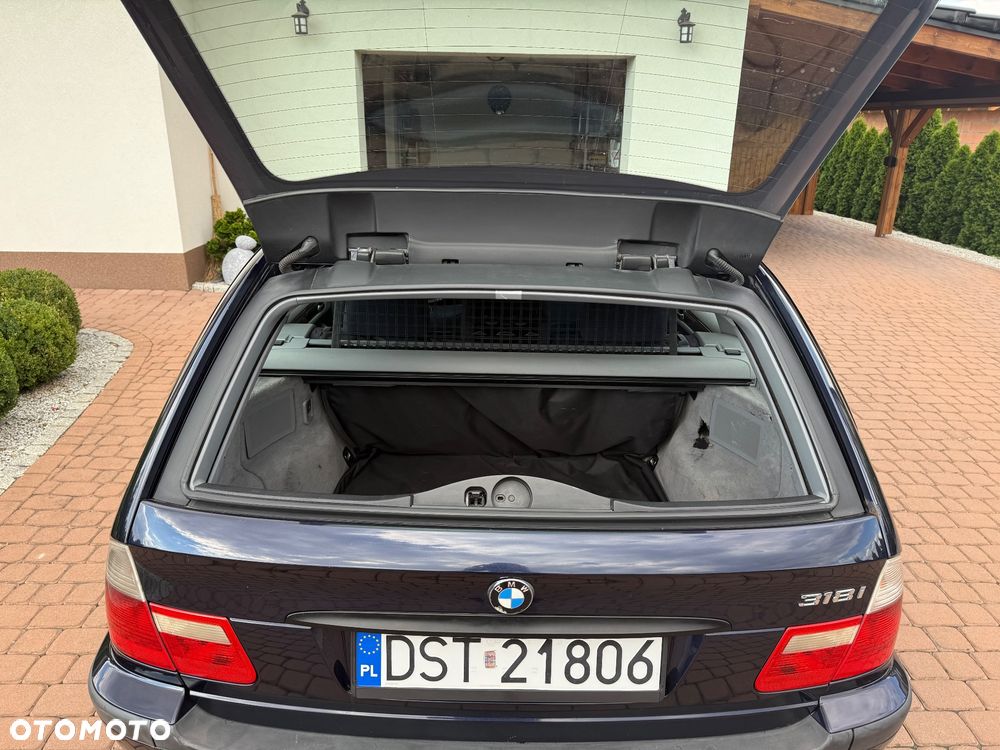 BMW Seria 3 318i - 11