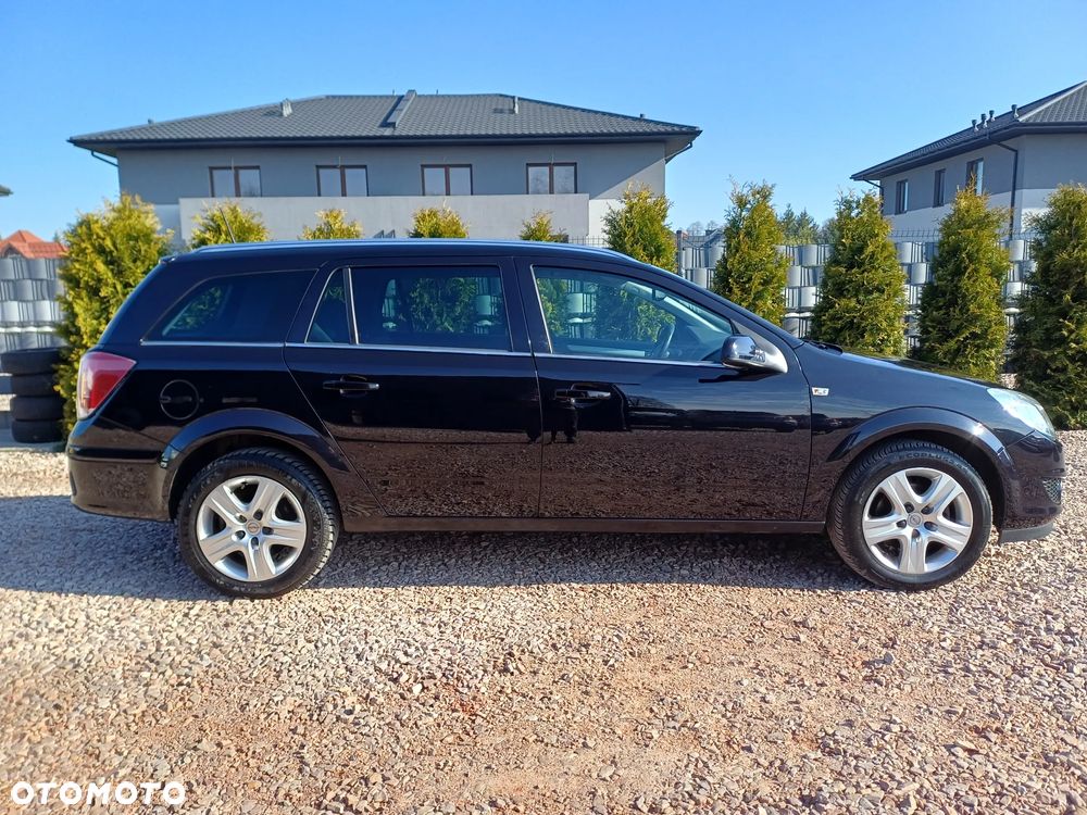 Opel Astra 1.6 Edition 111 Jahre - 14