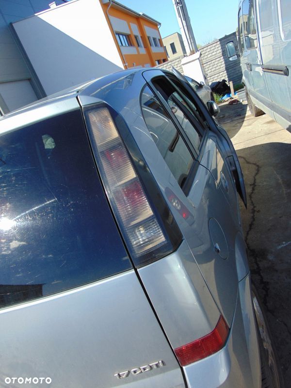 LAMPA PRAWA TYŁ TYLNA OPEL MERIVA A LIFT - 1