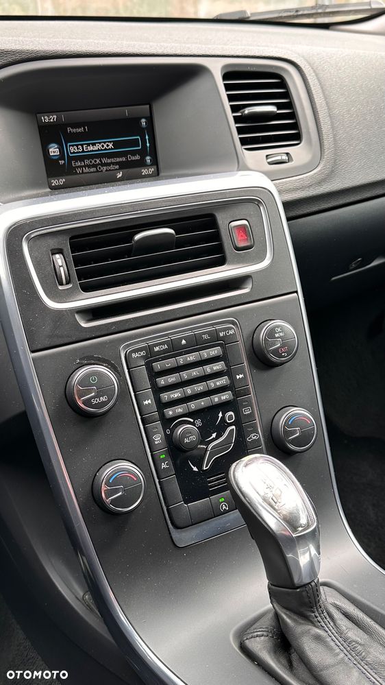 Volvo V60 D2 Geartronic Powershift Kinetic - 26