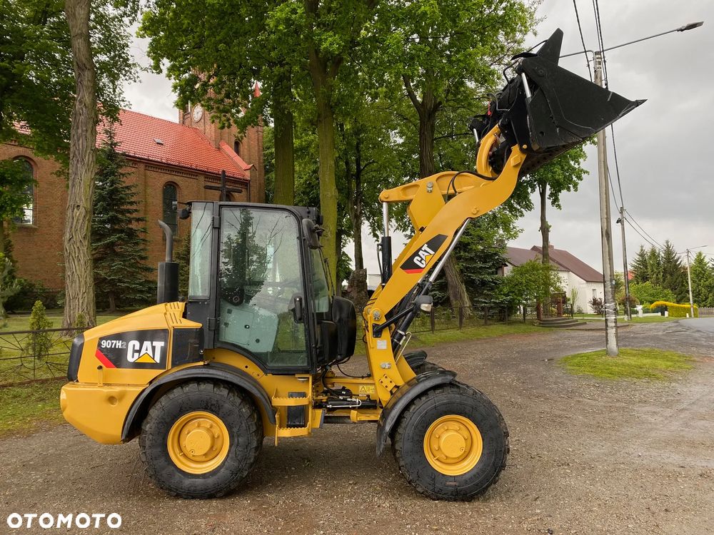 Caterpillar CAT 907H2, 2014 ROK, 6000 MTH, ŁYŻKA OTWIERANA + WIDŁY, z NIEMIEC, SUPER STAN, - 19