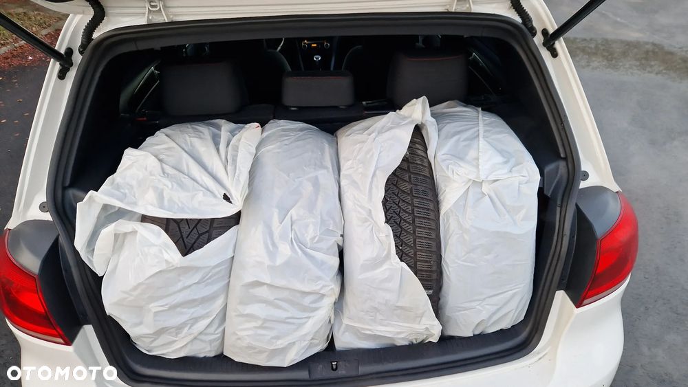 Volkswagen Golf 2.0 TSI GTI - 5