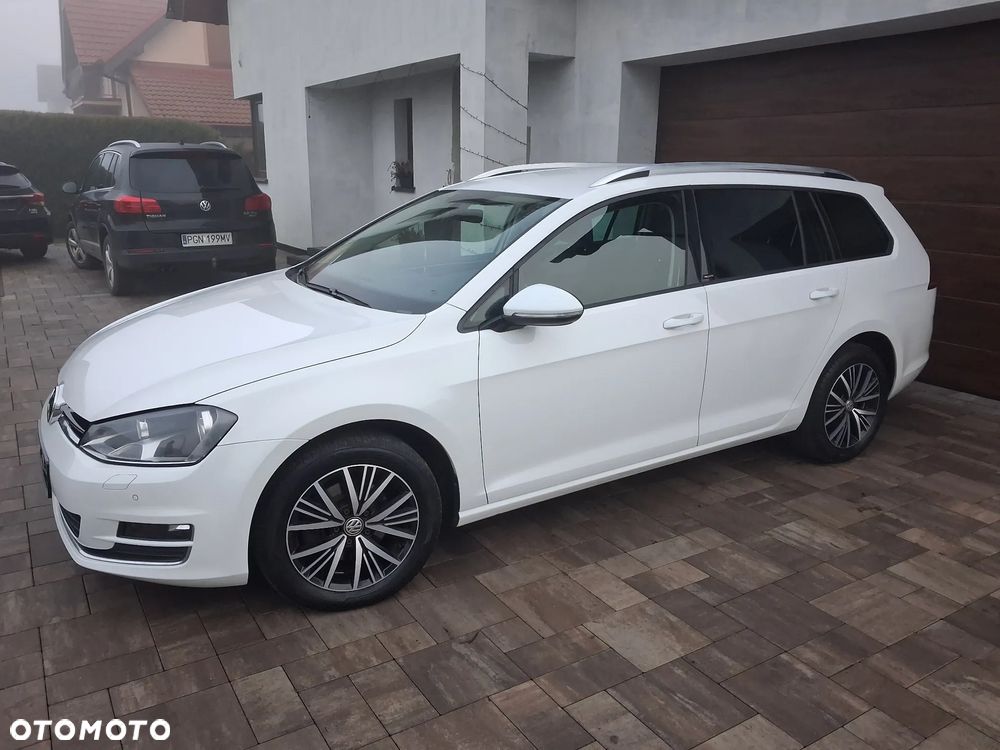 Volkswagen Golf - 2