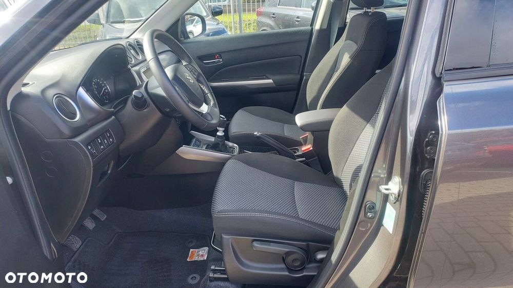 Suzuki Vitara - 11