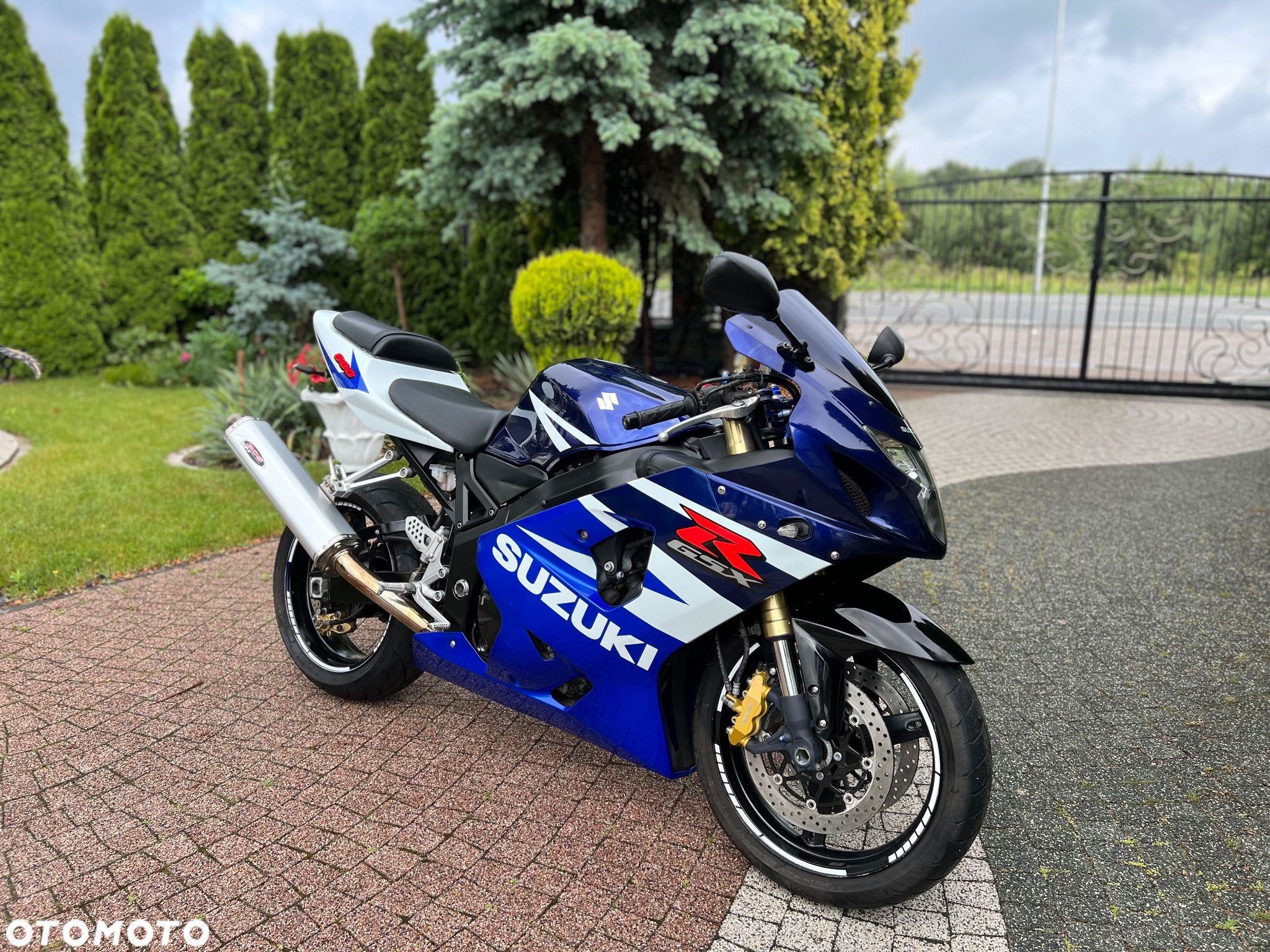 Suzuki GSX-R - 1