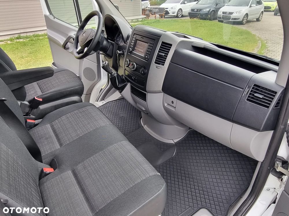 Mercedes-Benz Sprinter - 18