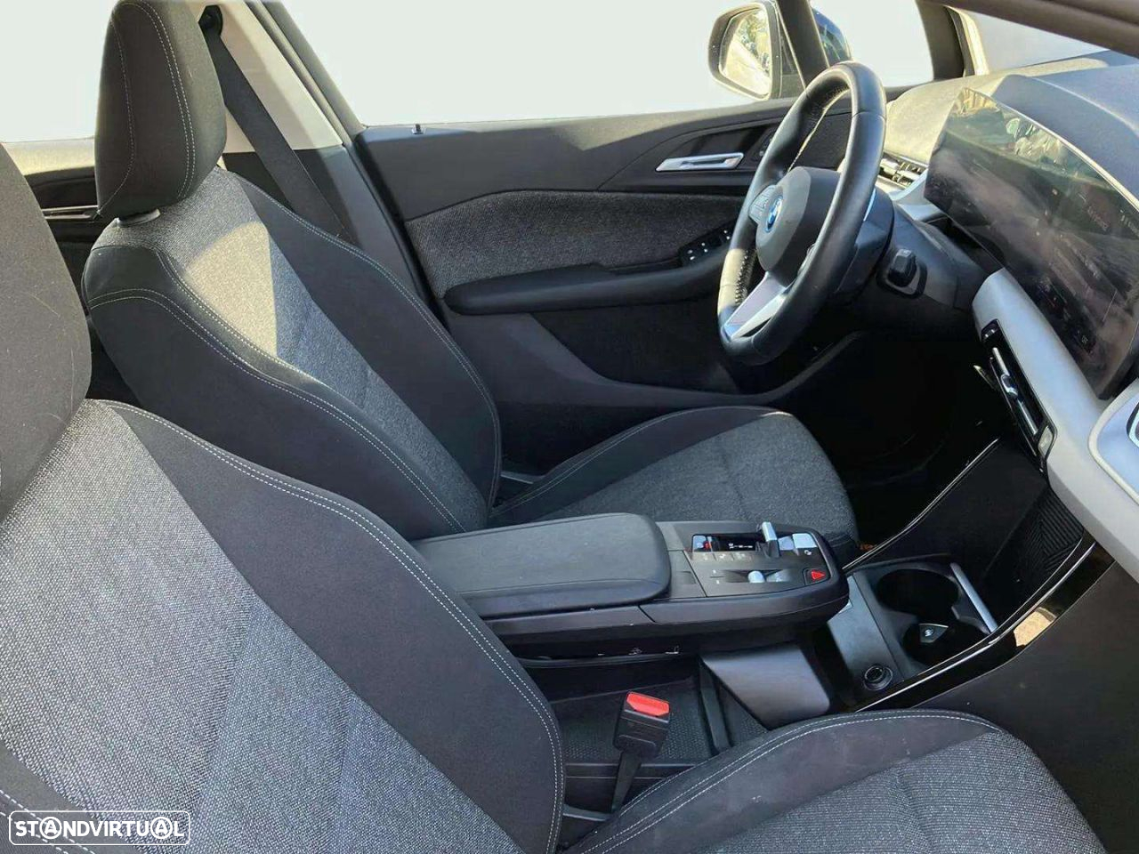 BMW 225xe Active Tourer - 16