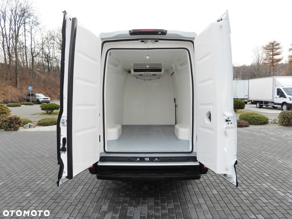 Iveco DAILY 35S14 FURGON CHŁODNIA  -10*C ZASILANIE 230V TEMPOMAT NAWIGACJA AUTOMAT HI-MATIC KLIMATYZACJA  140KM - 13