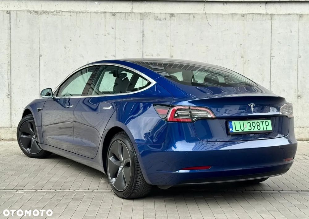 Tesla Model 3 Standard Reichweite Plus Hinterradantrieb - 4