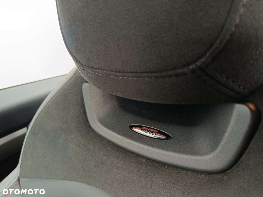 MINI John Cooper Works - 30