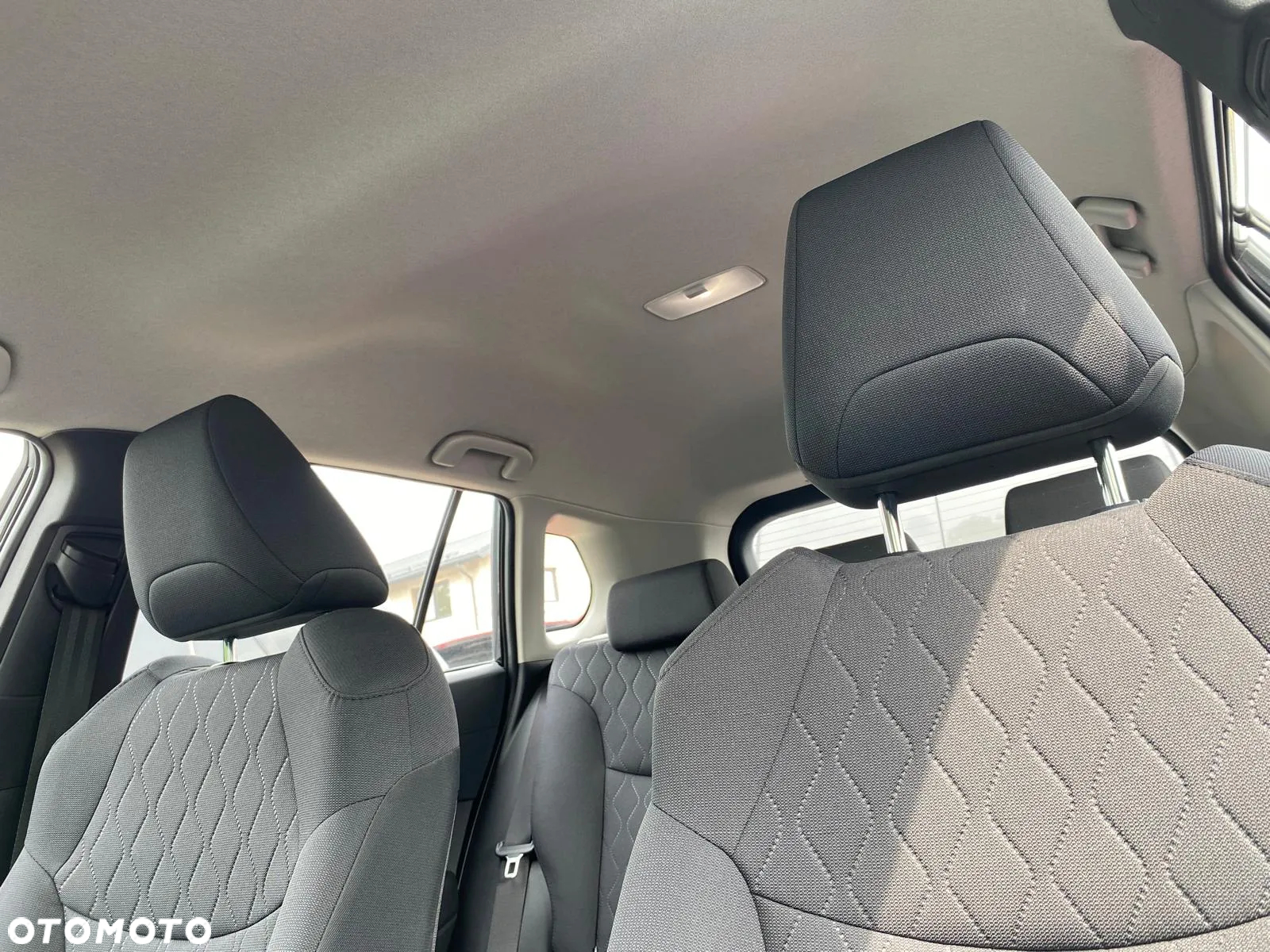 Toyota Corolla Cross - 18