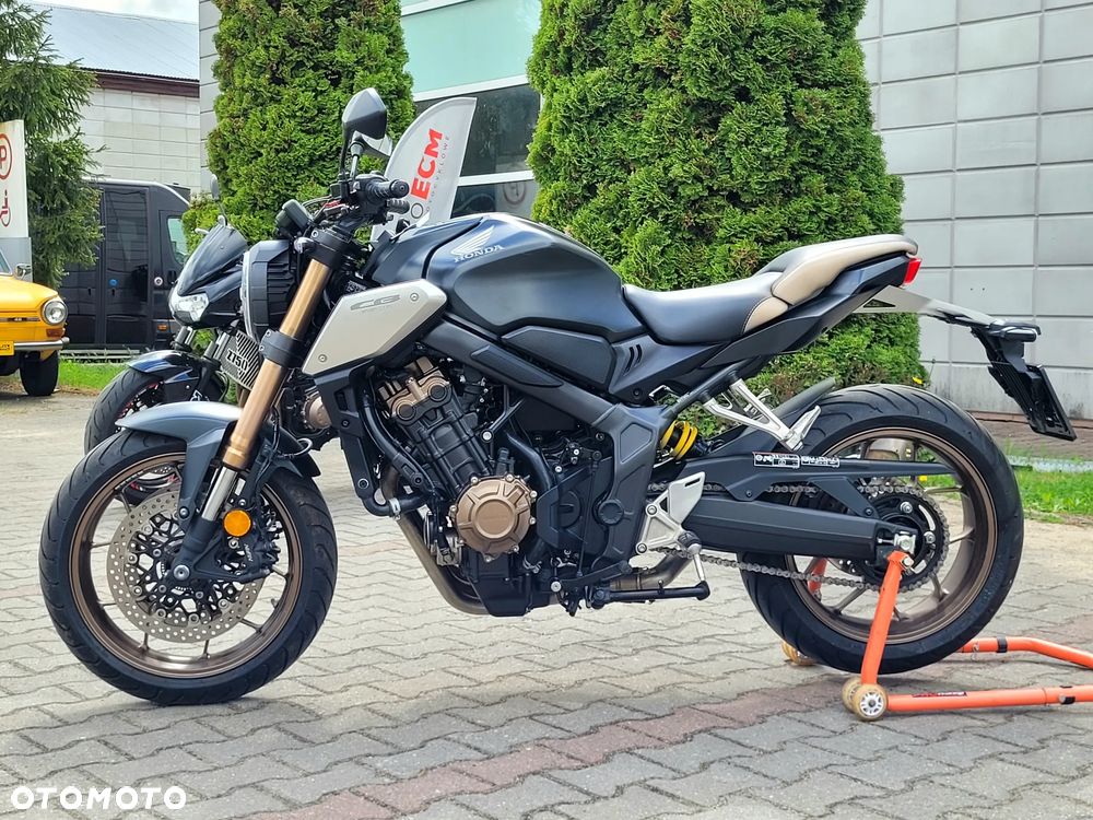 Honda CB - 4