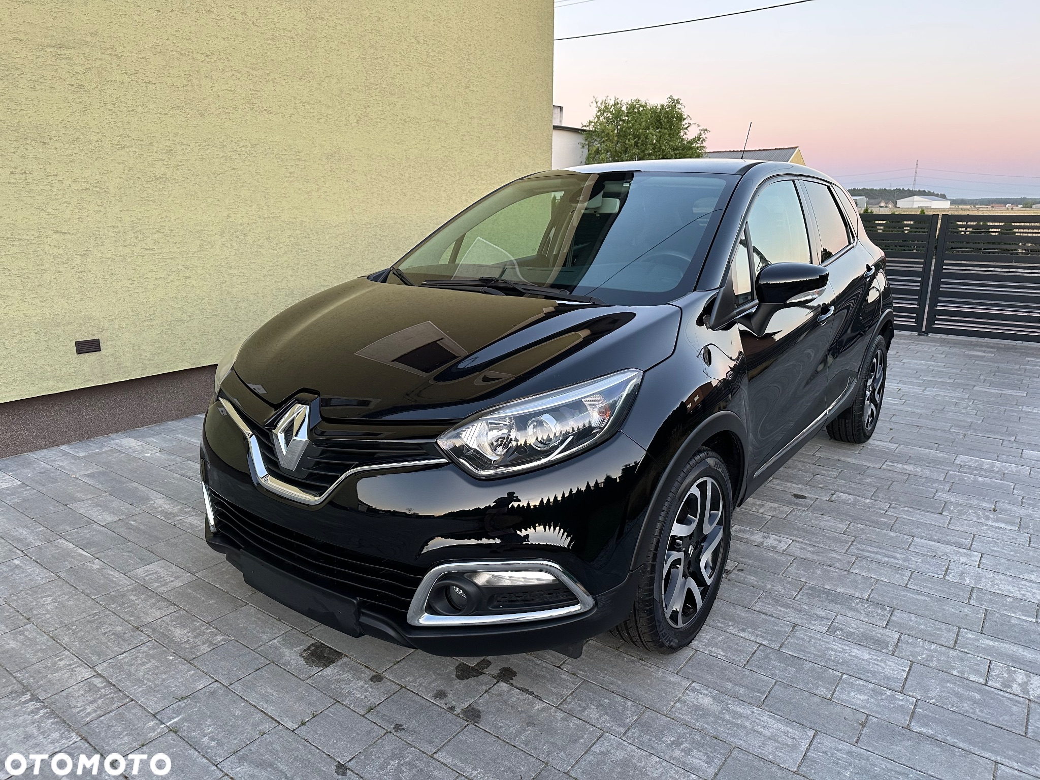 Renault Captur 1.5 dCi Intens EDC - 2