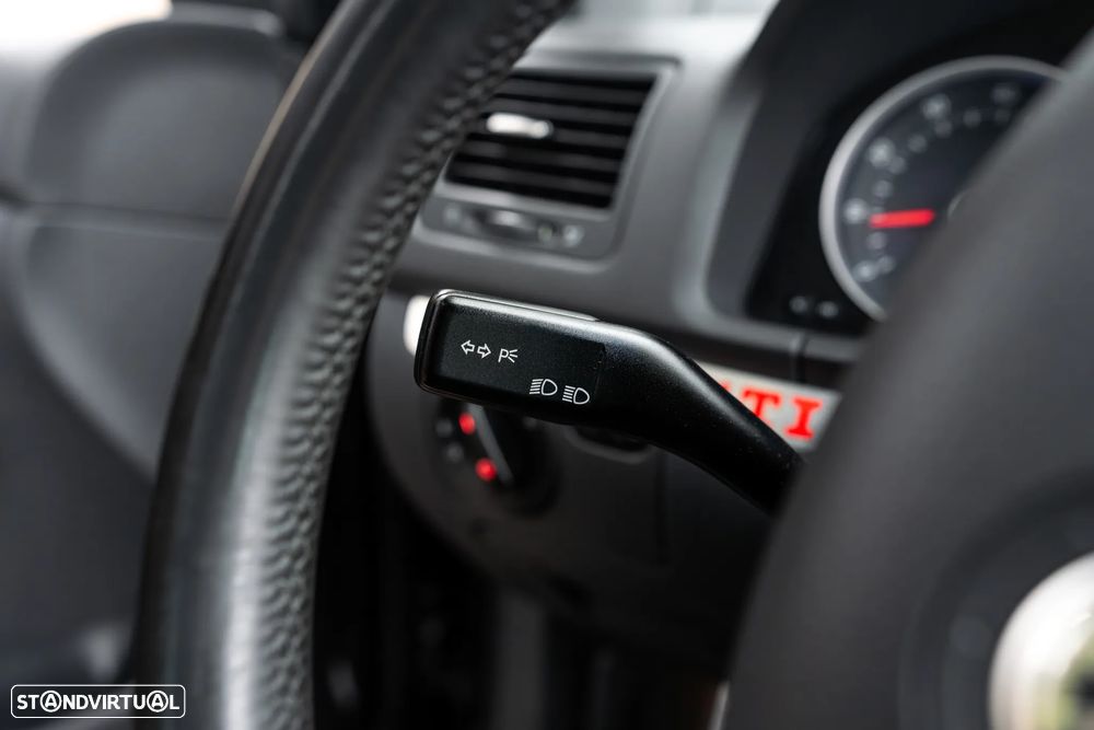 VW Golf 2.0 GTi - 34