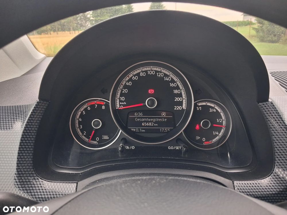 Volkswagen up! - 10