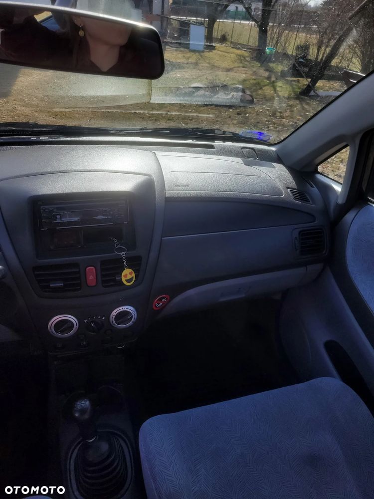 Suzuki Liana 1.6 - 10