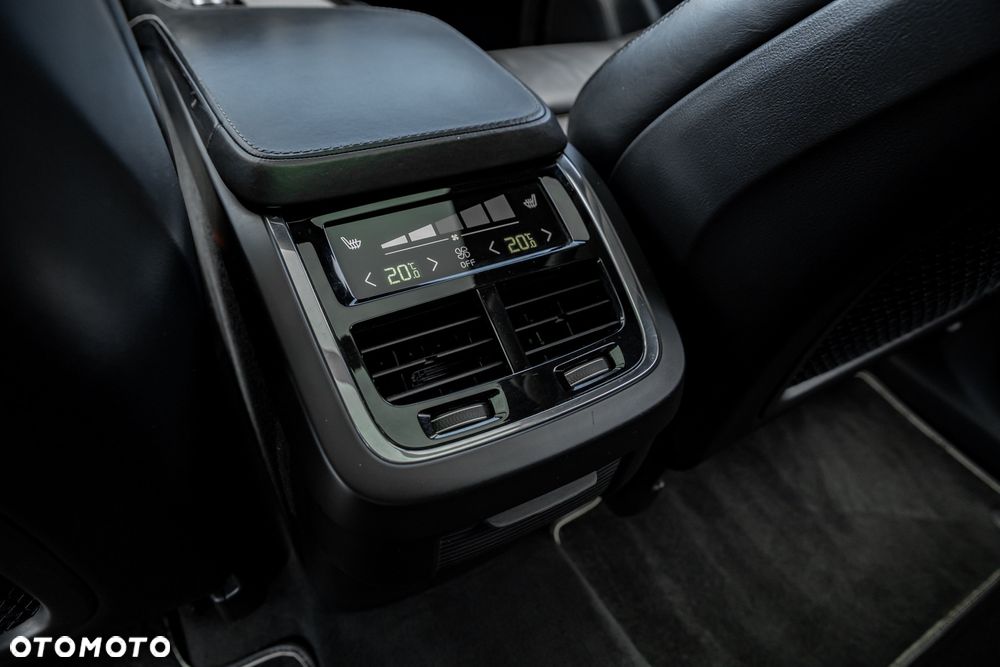 Volvo XC 90 - 18
