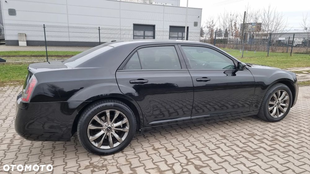 Chrysler 300s - 26