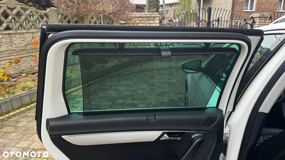 Volkswagen Passat 2.0 TSI Highline - 24