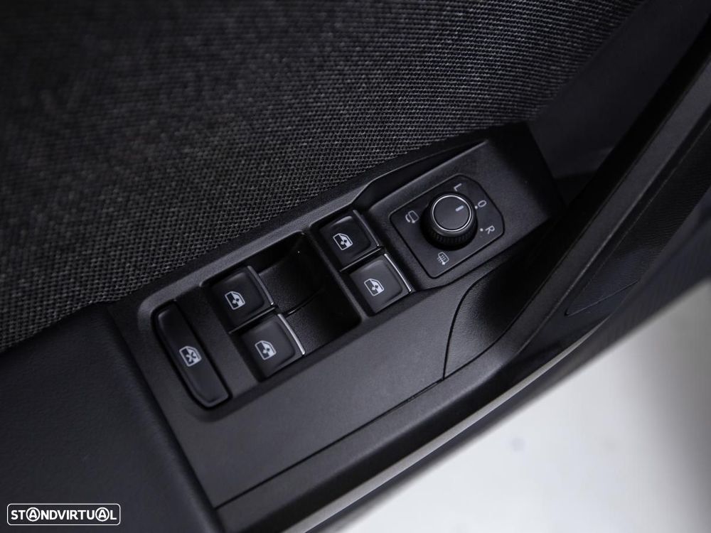 SEAT Leon 1.4 e-Hybrid Xcellence DSG - 14