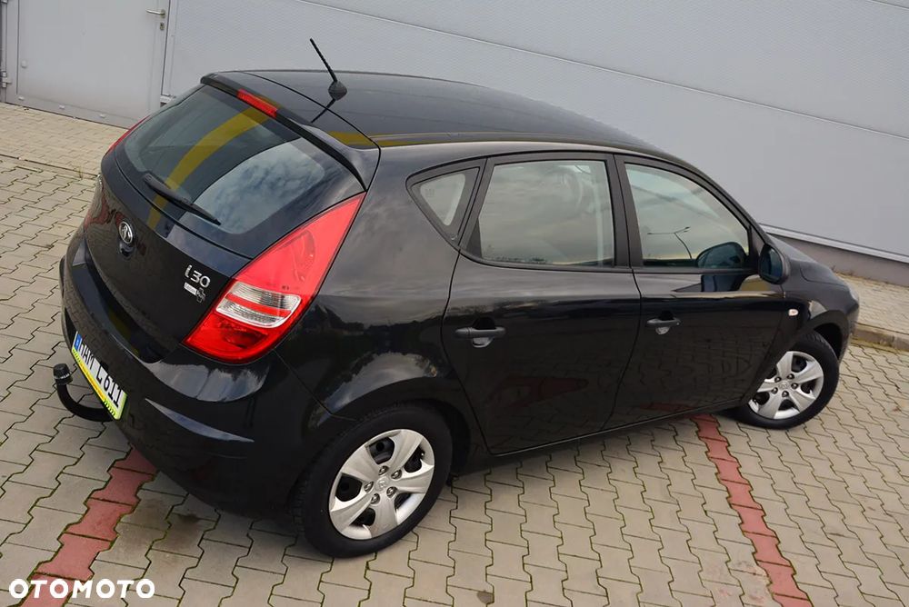 Hyundai i30 1.4 Intro Edition - 23