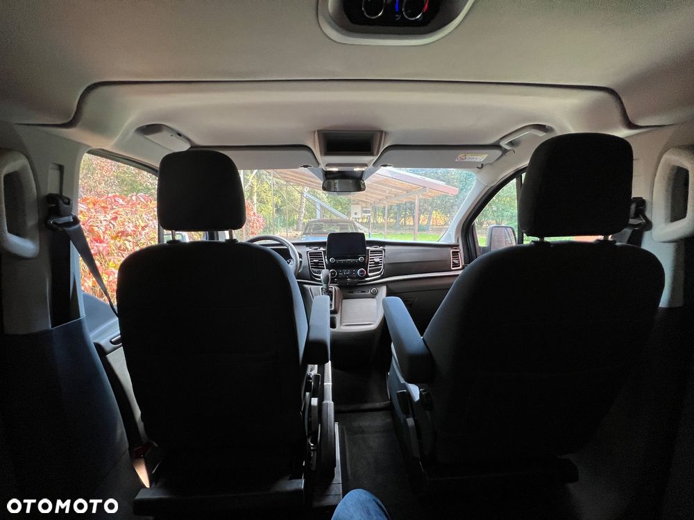 Ford Tourneo Custom - 21