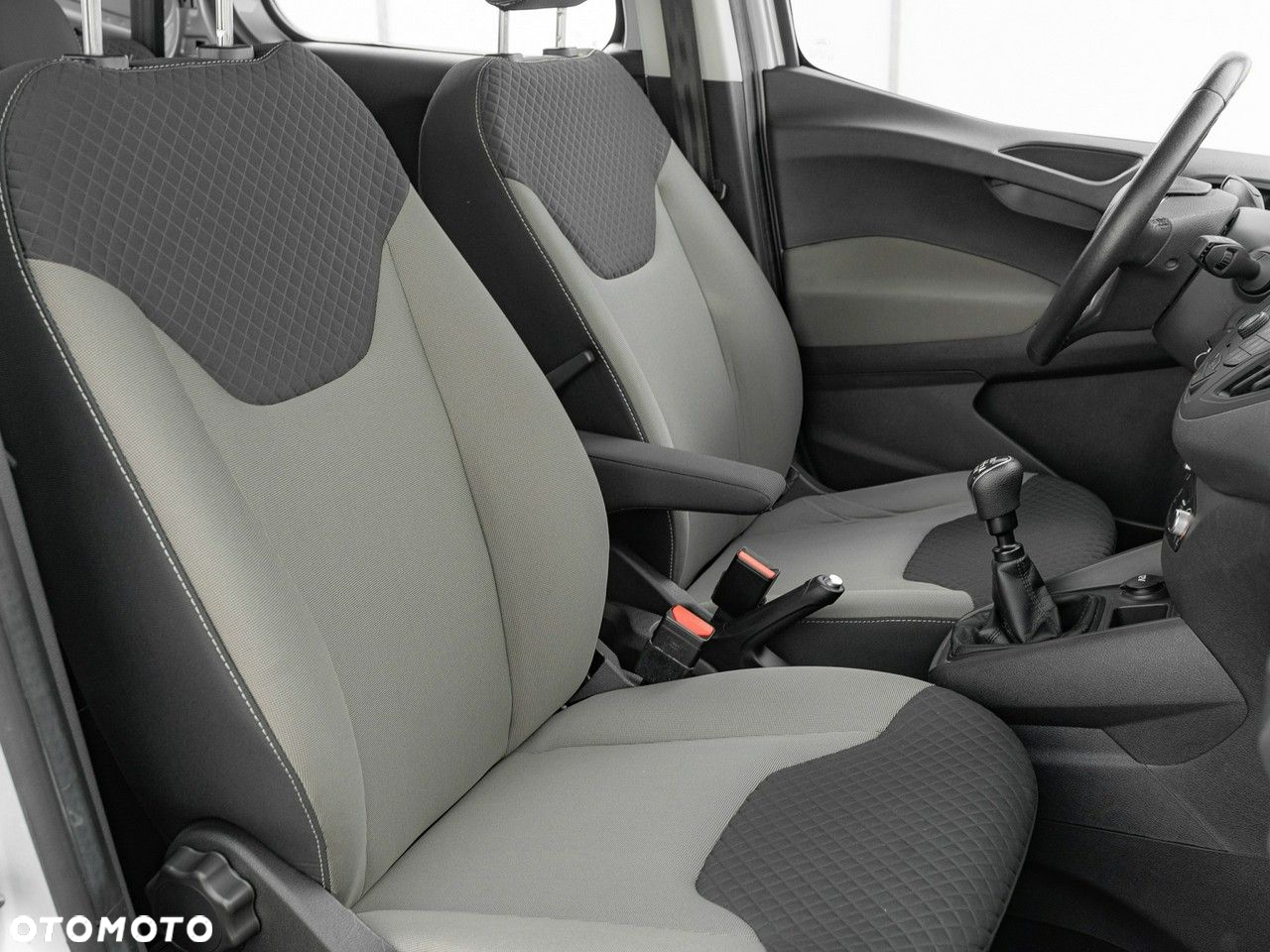 Ford Transit Courier 1.0 EcoBoost Trend - 25