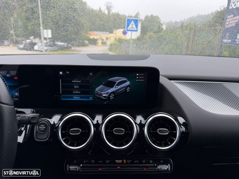 Mercedes-Benz GLA 250 - 42