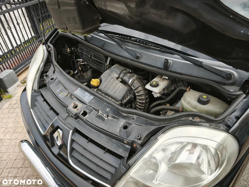 Renault Trafic - 12