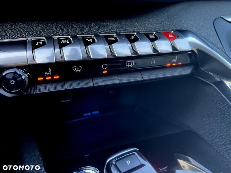 Peugeot 5008 1.6 PureTech Allure S&S EAT8 - 31