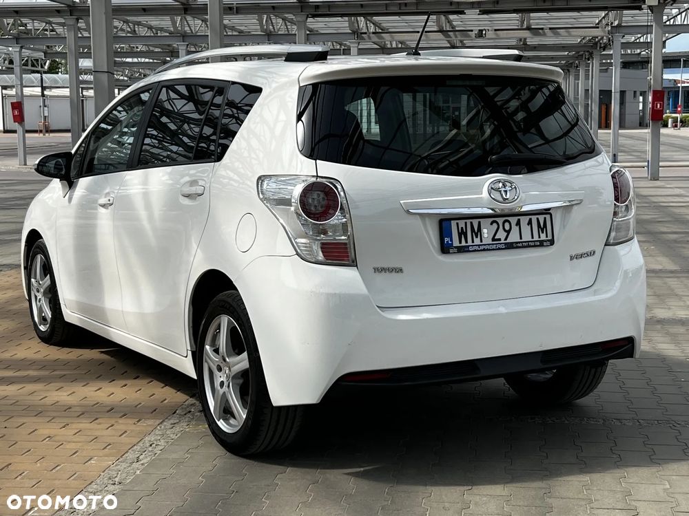 Toyota Verso 2.2 D-CAT Premium 7os - 8
