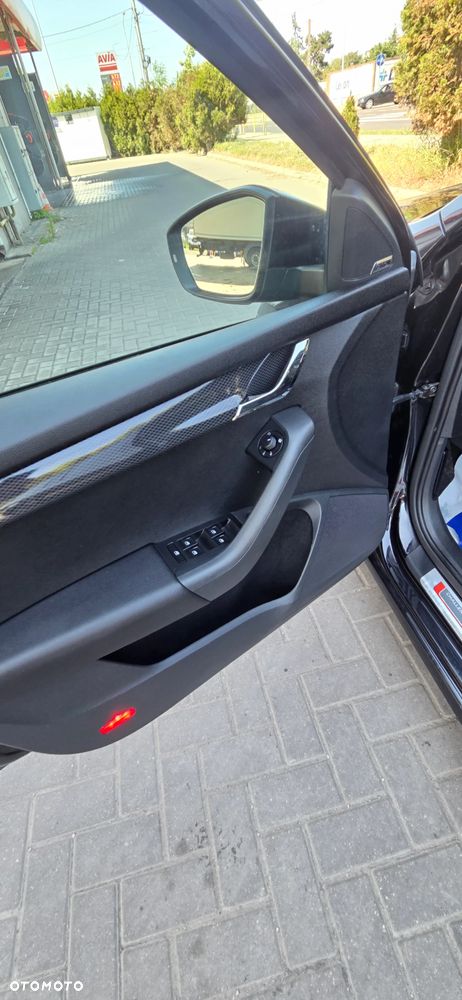 Skoda Octavia 2.0 TDI 4x4 DSG RS - 23