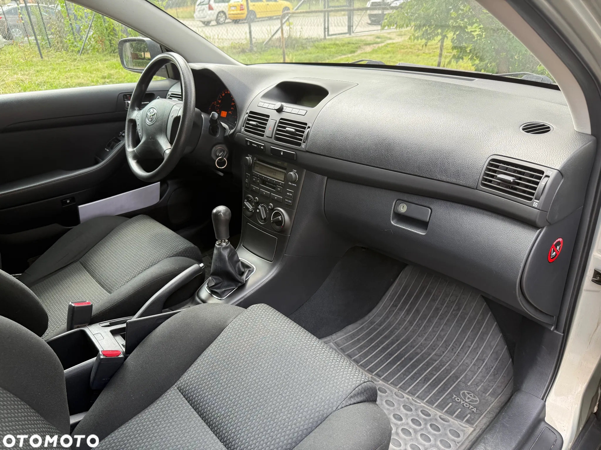 Toyota Avensis - 5