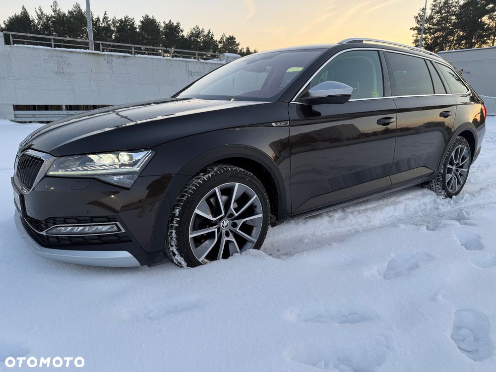 Skoda Superb 2.0 TDI SCR 4x4 Scout DSG - 2