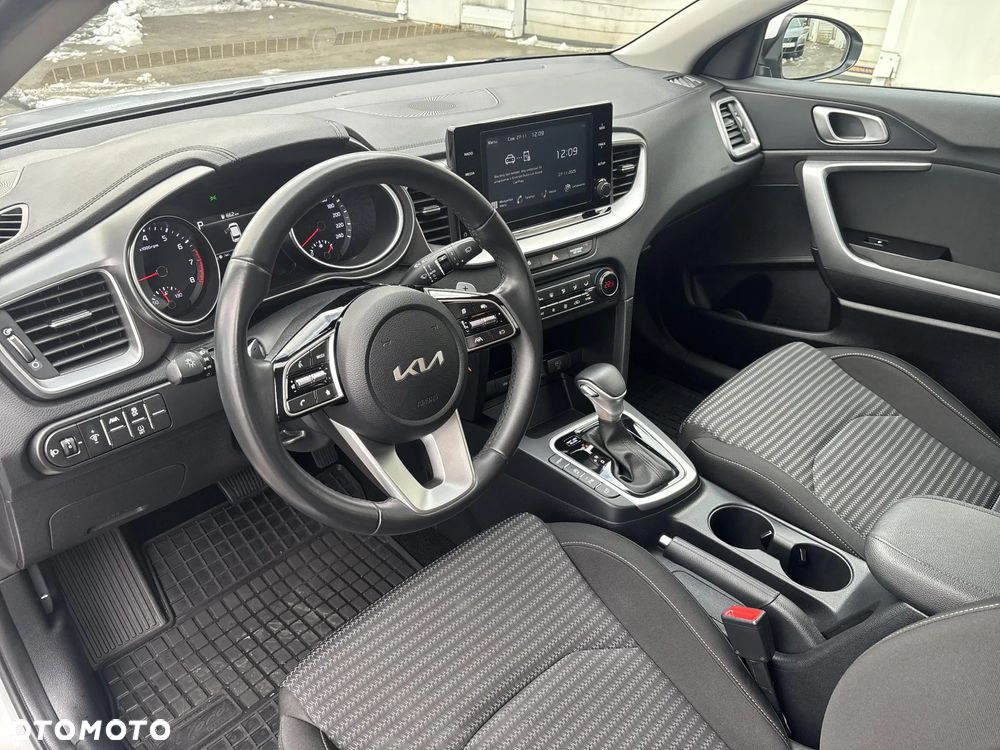 Kia Ceed 1.5 T-GDI M DCT - 9