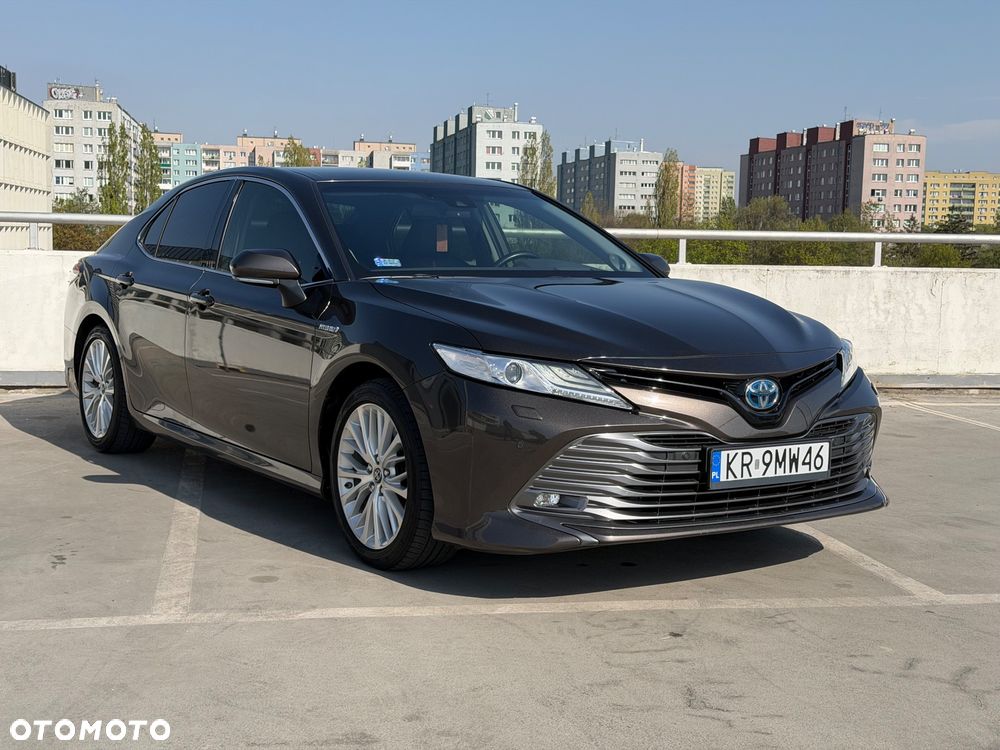 Toyota Camry 2.5 Hybrid Executive CVT - 2