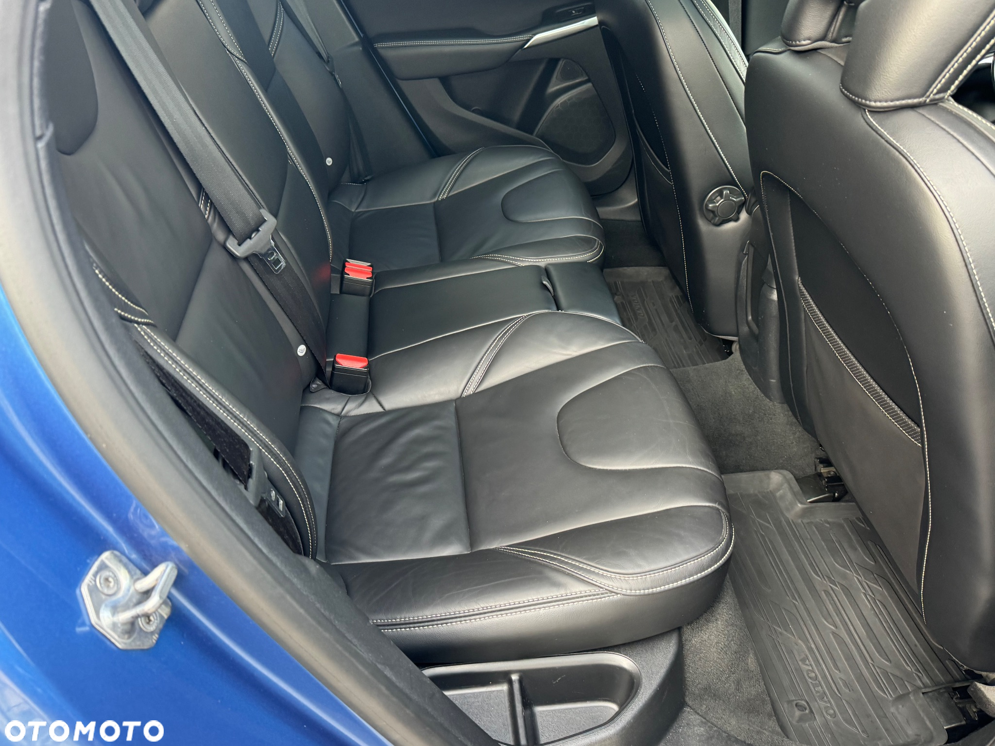 Volvo V40 D4 RDesign - 24