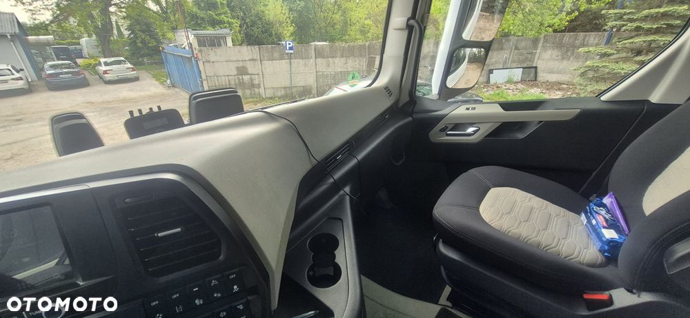 Ford F-MAX - 13