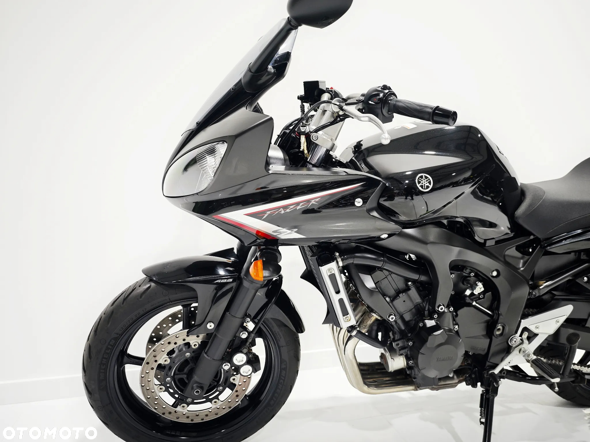 Yamaha FZ - 15