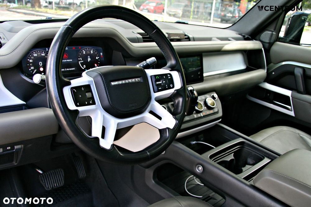 Land Rover Defender 2.0 D240 - 13