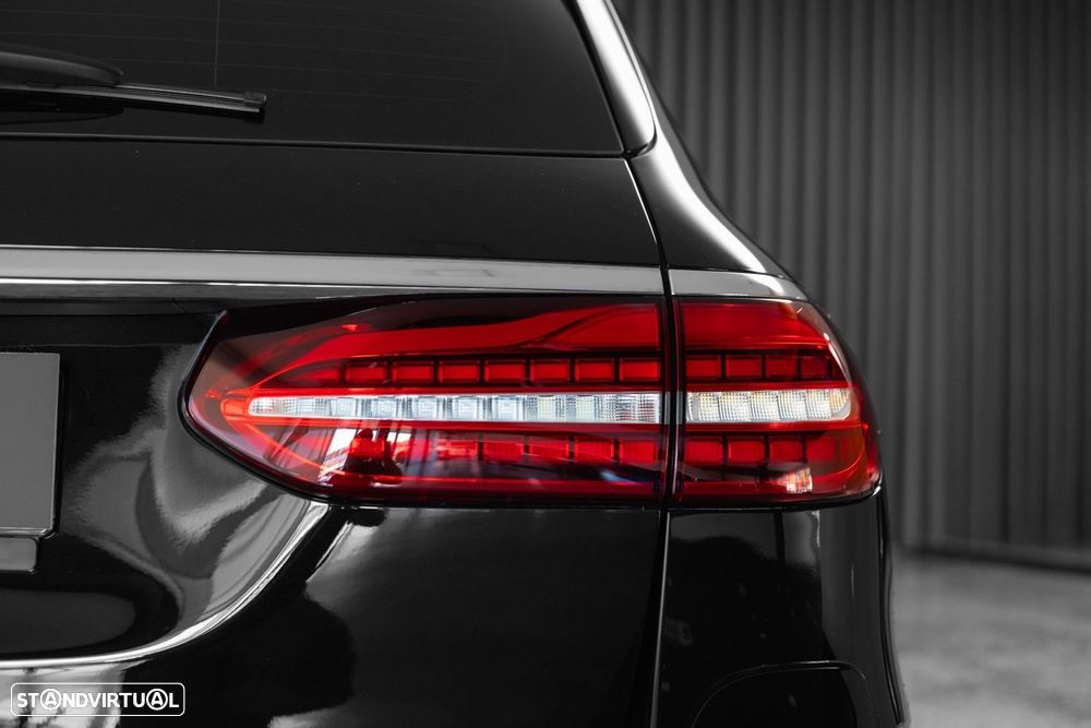 Mercedes-Benz E 300 de AMG Line - 13