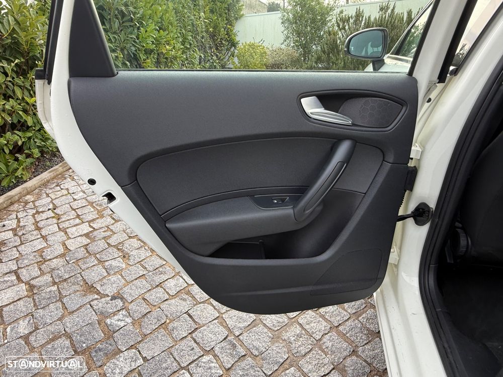 Audi A1 Sportback 1.6 TDI Advance - 25