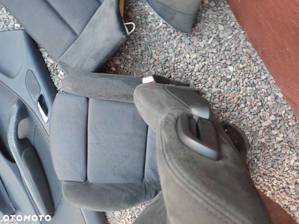 BMW E46 COUPE / M3 ORYGINALNY KOMPLET FOTELI PRZÓD SPORTSIZE / SPORTY + KANAPA TYŁ + BOCZKI EUROPA W WERSJI M-PAKIET ALCANTARA / MATERIAŁOWE ALCANTARA W BARDZO DOBRYM STANIE O NR. 52 10 8 226 419 / 52 20 7 895 608 / 52 20 7 156 167 / 52 10 7 039 640 OEM - 19