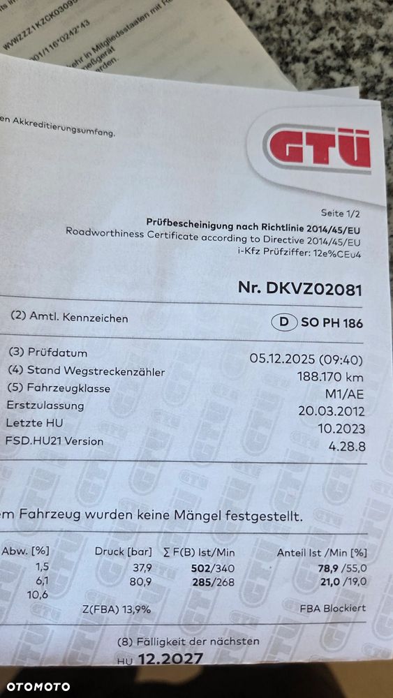 Volkswagen Golf 1.6 TDI DPF Highline - 24