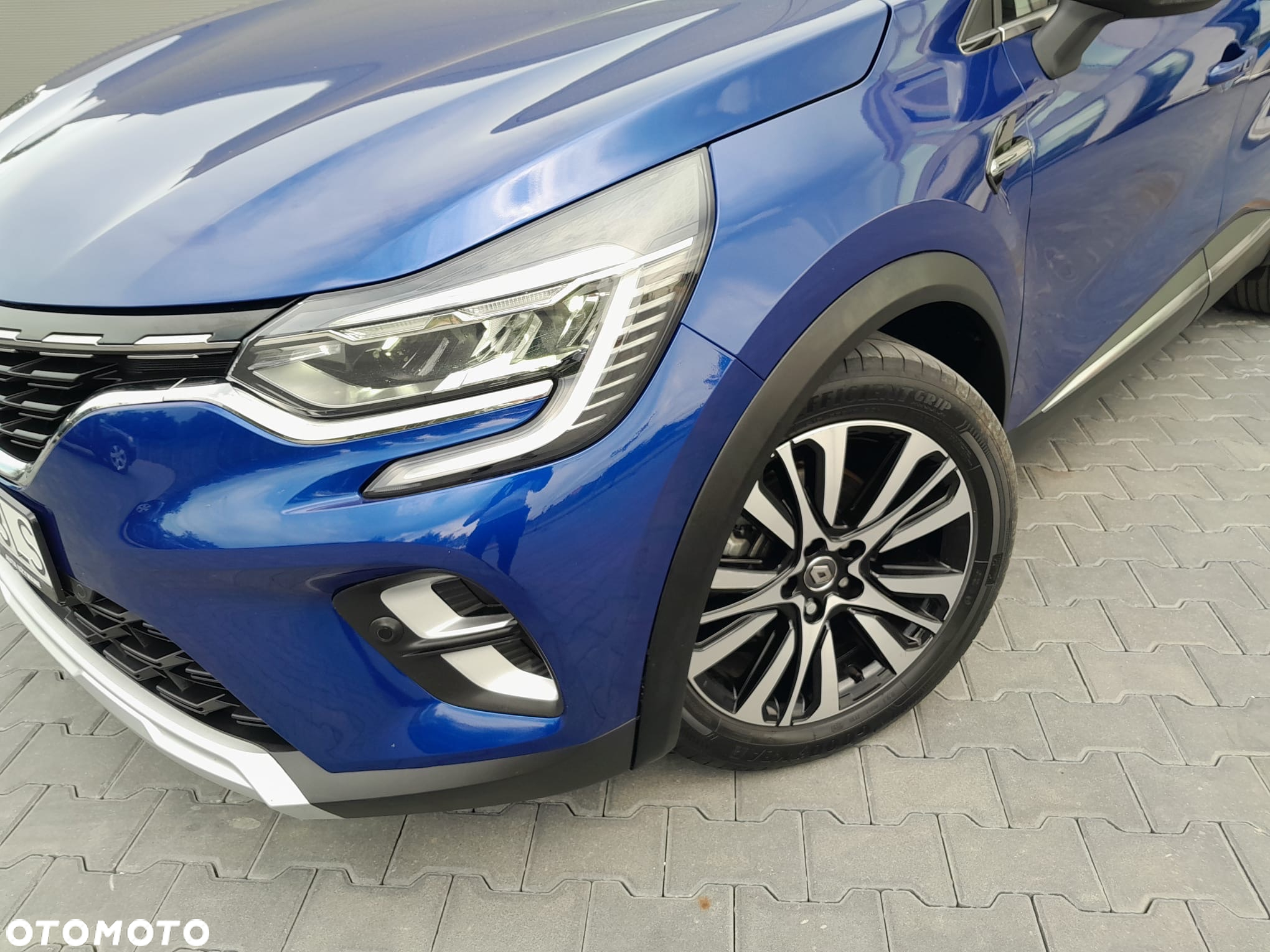 Renault Captur 1.3 TCe mHEV Intens EDC - 2