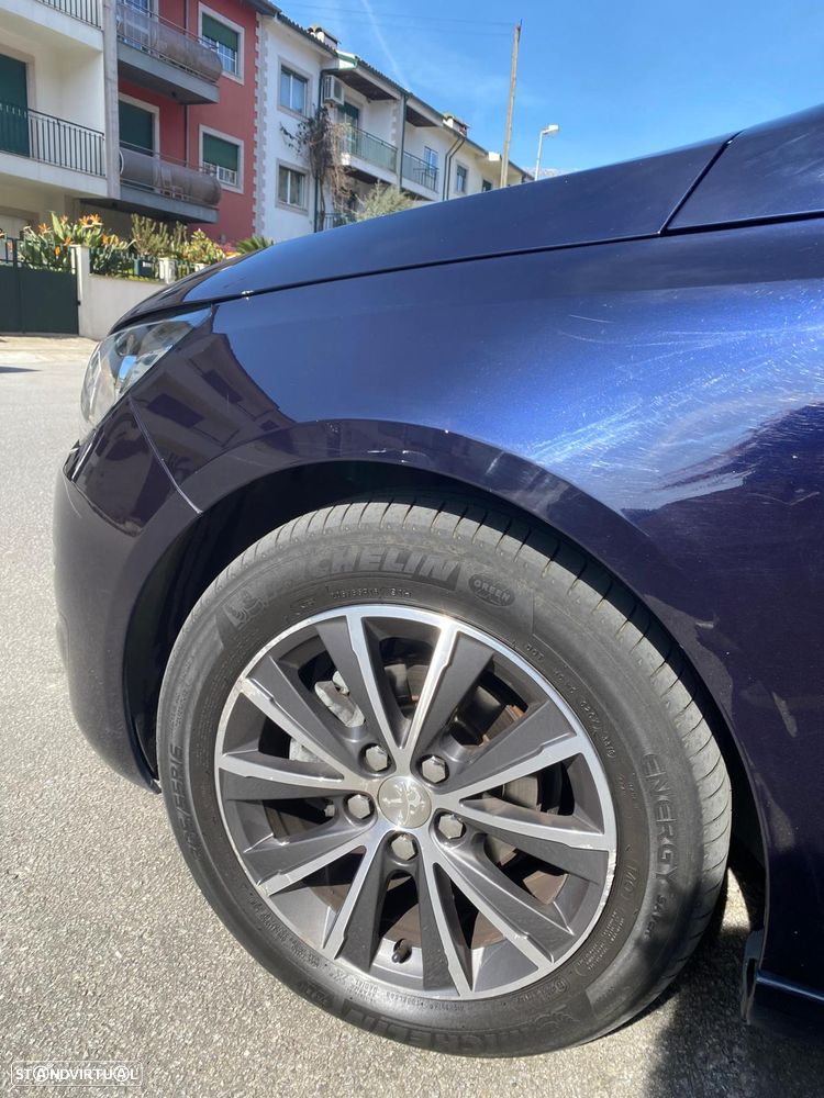 Peugeot 308 1.6 HDi Allure - 17
