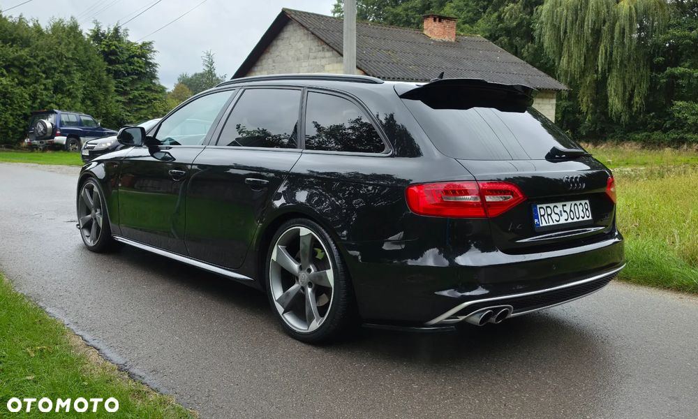 Audi A4 Avant 2.0 TDI DPF quattro S tronic S line Sportpaket - 4