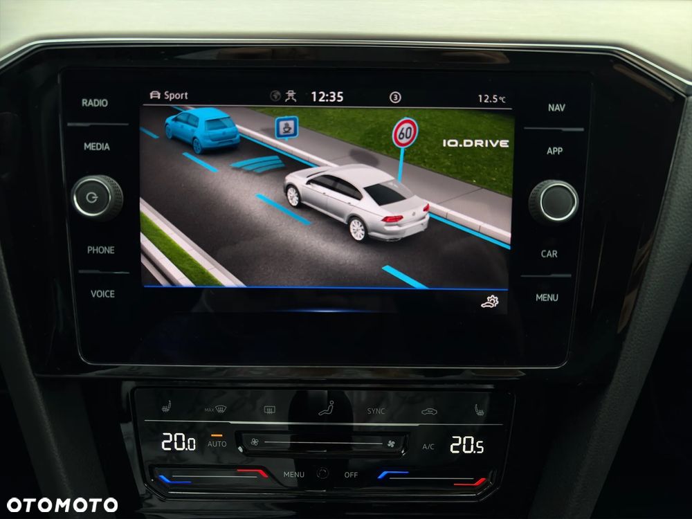 Volkswagen Passat 2.0 TSI Elegance DSG - 16